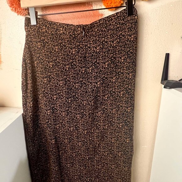 Floral Midi slit skirt - Picture 2 of 6